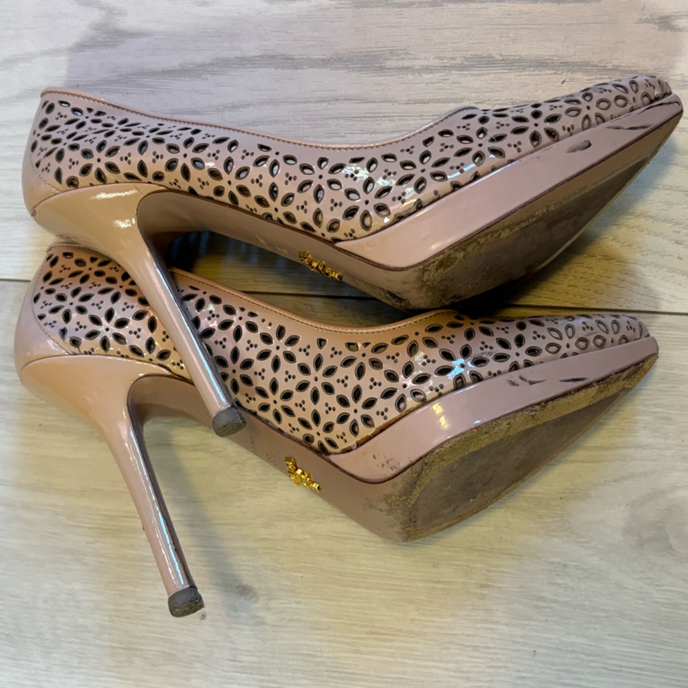 Gorgeous Prada heels, blush/natural patent leather, 8.5 - excellent condition! - Picture 3 of 5